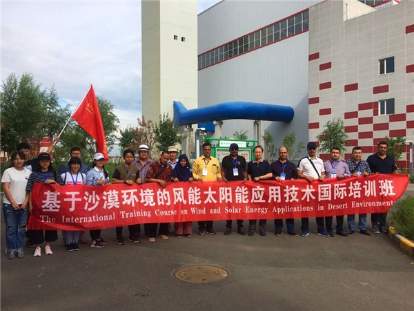 巴基斯坦、印尼、蒙古国参观呼市电厂.jpg